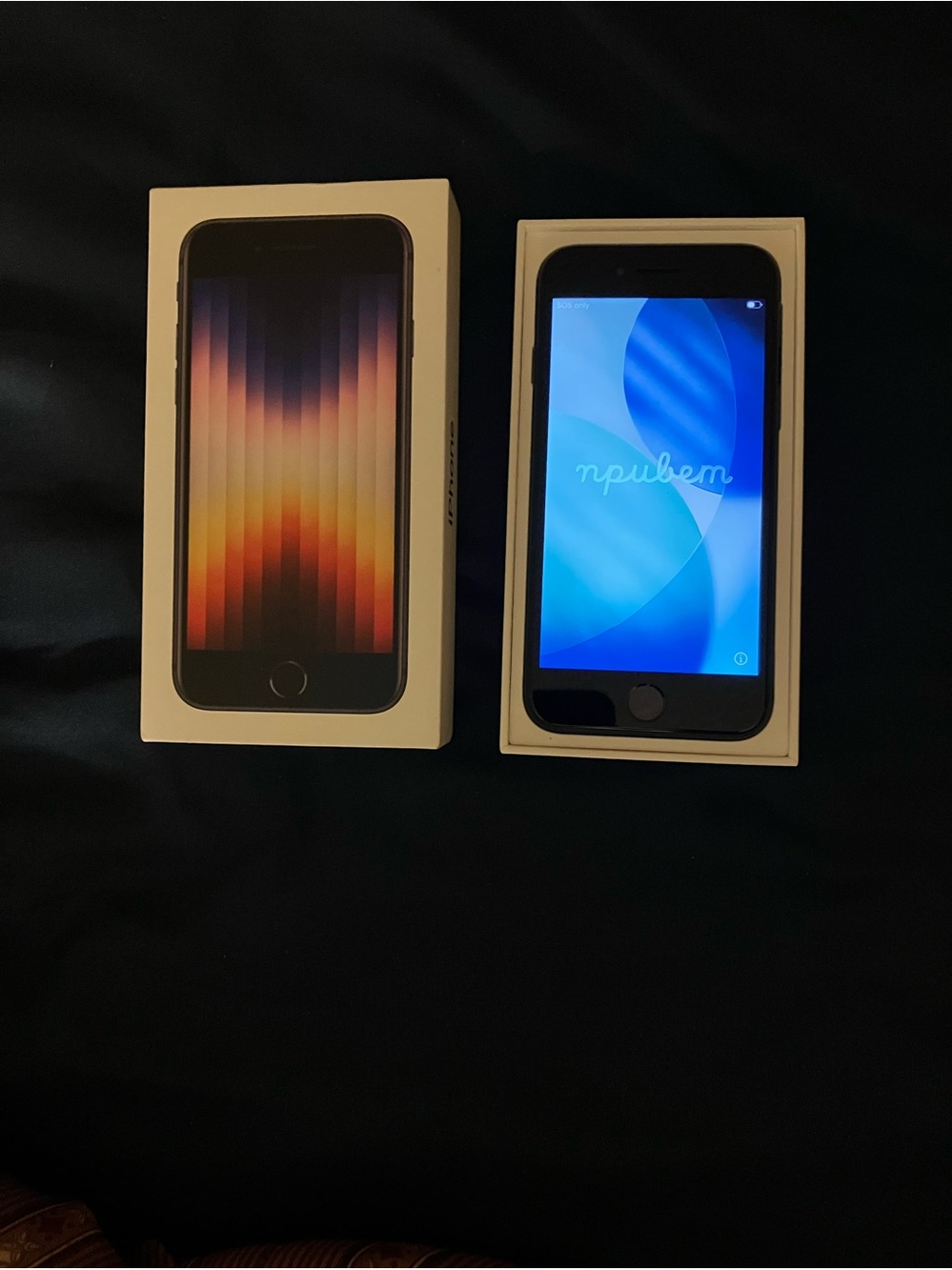 iPhone SE with Box